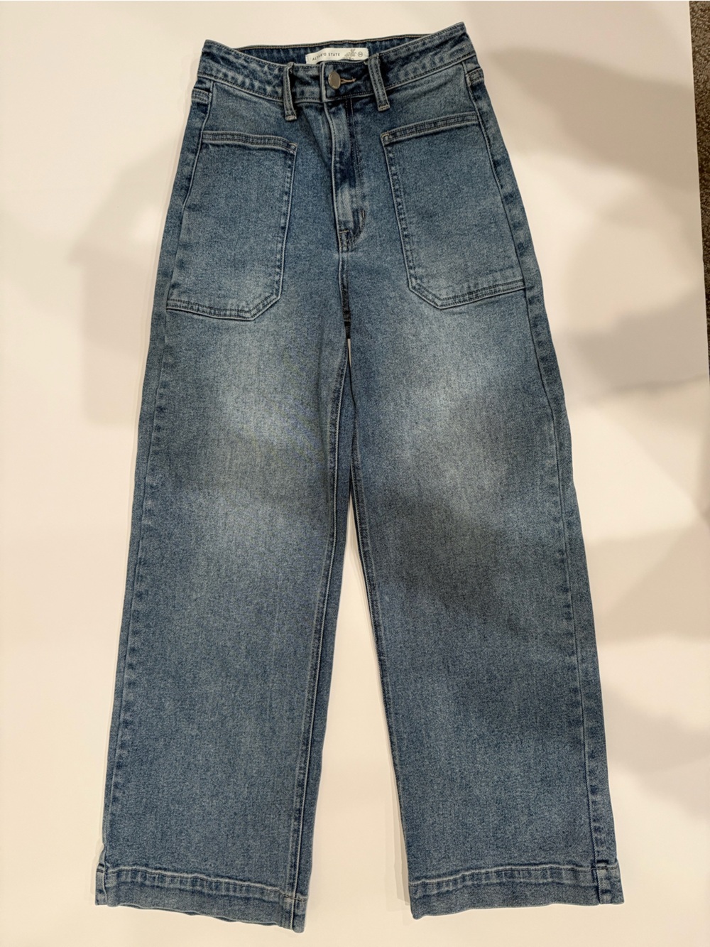 Excellent Condition. Altar’d State Jeans. Size 24.